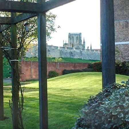 The Feversham York Exterior foto